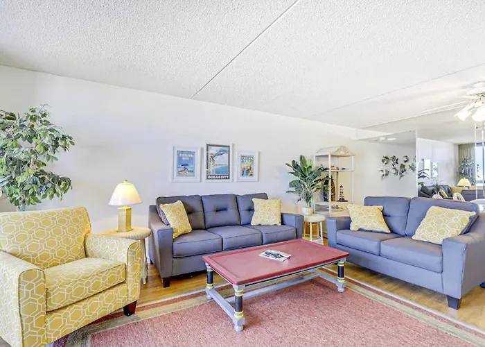 Spacious & Bright Beachfront With Ocean Views From Balcony & Pool * Ocean City