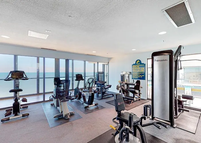 Spacious & Bright Beachfront With Ocean Views From Balcony & Pool Ocean City