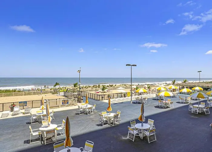 Spacious & Bright Beachfront With Ocean Views From Balcony & Pool Ocean City